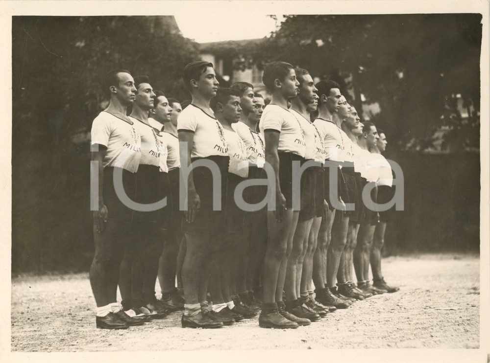 Fotografia d epoca originale 1935 ca ROMA  CAMPO DUX  Squadra Avanguardisti di Milano vincitrice Foto 1