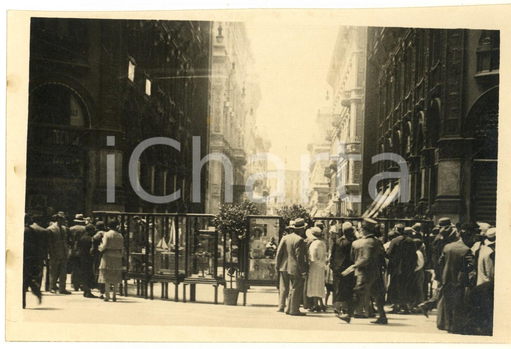 Fotografia d epoca originale 1931 MILANO Galleria Vittorio Emanuele  Giornata del Giocattolo  Ottagono 1