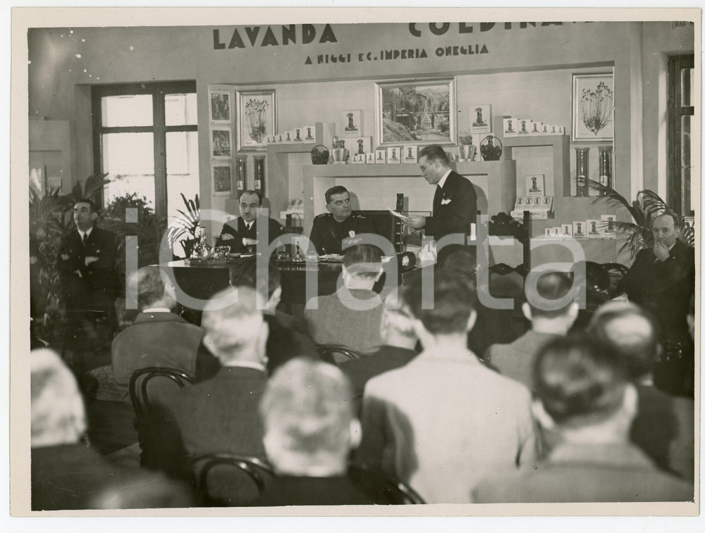 Fotografia d epoca originale 1935 MILANO Fiera Campionaria  On. Mario MUZZARINI a Convegno dell erboristeria 1