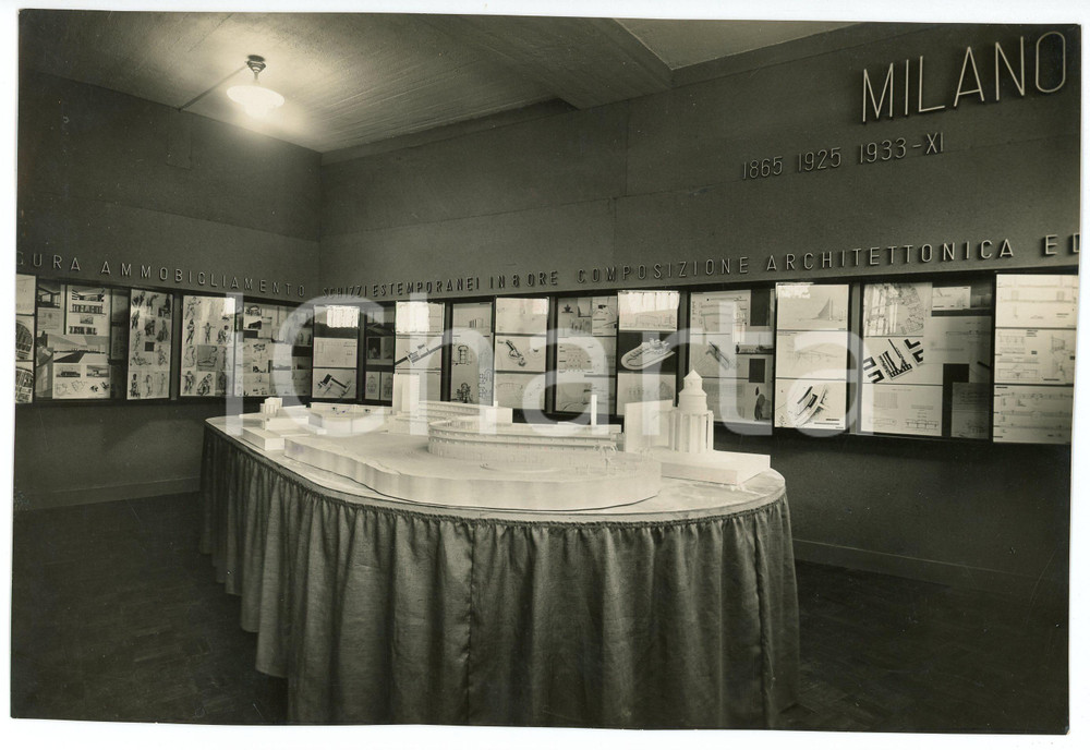 Fotografia d epoca originale 1933 MILANO  V Triennale  Mostra delle scuole di architettura  Foto 23x15 cm 1
