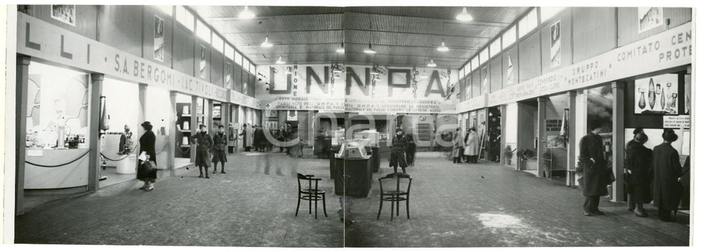 Fotografia d epoca originale 1935 FIERA DI MILANO Padiglione UNNPA Maschere antigas  Foto PANORAMICA 1