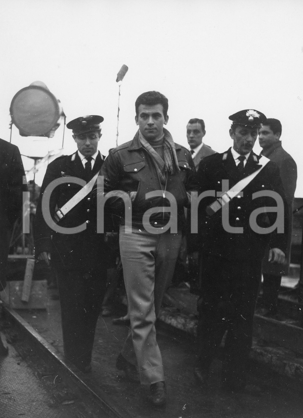 Fotografia d epoca originale 1959 GENOVA Film Il Magistrato  Maurizio ARENA sul set  Foto 18x24 cm 1 1