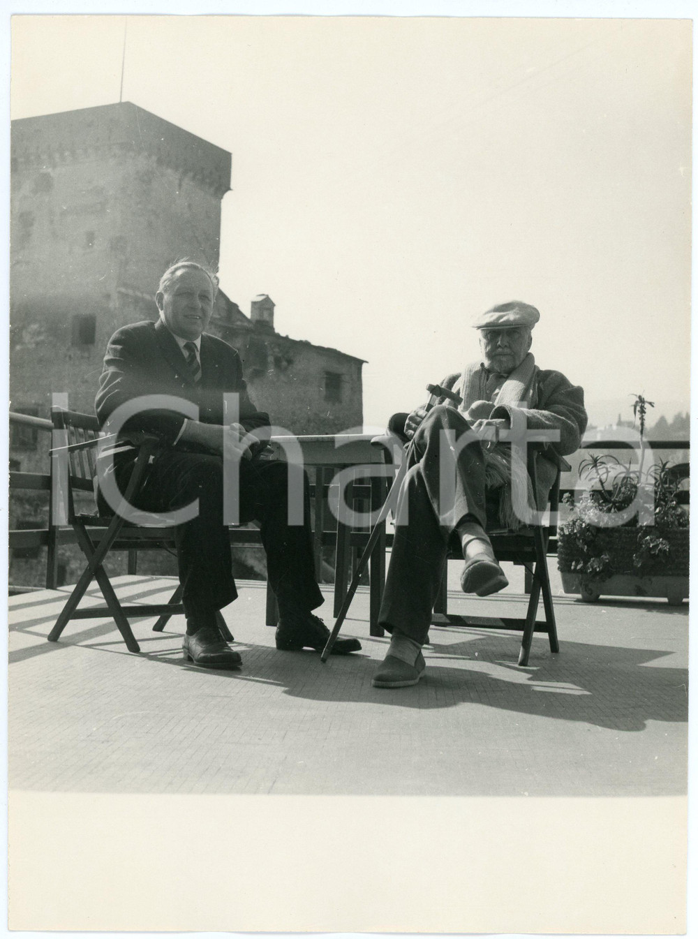 Fotografia d epoca originale 1959 RAPALLO Ezra POUND sul lungomare  Foto 18x24 cm 2 1