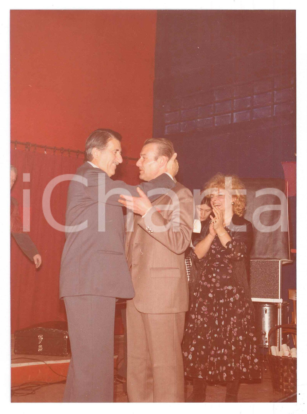 Fotografia d epoca originale 1976 MILANO Festa dell Avanti!  Sindaco Aldo ANIASI  Foto 12x17 cm 7 1