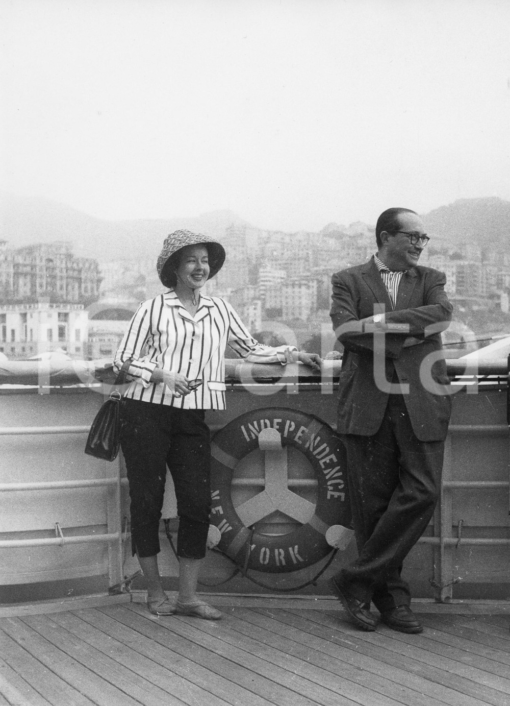 Fotografia d epoca originale 1958 GENOVA M/N INDEPENDENCE Regista Henry KOSTER Peggy MORAN Foto 18x24 cm 3 1
