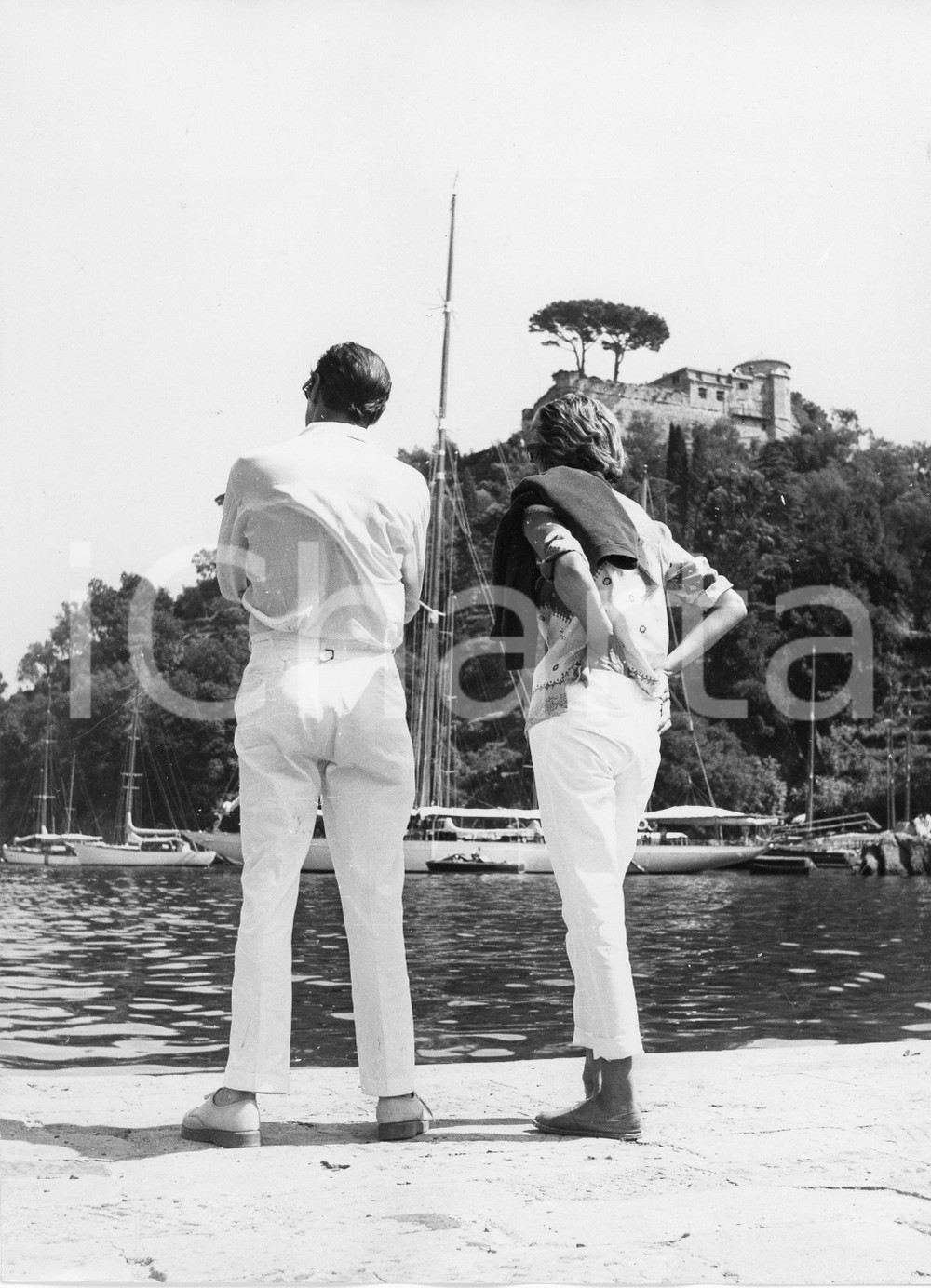 Fotografia d epoca originale 1958 PORTOFINO  Rex HARRISON Kay KENDALL in vacanza  Foto 18x24 cm 1 1