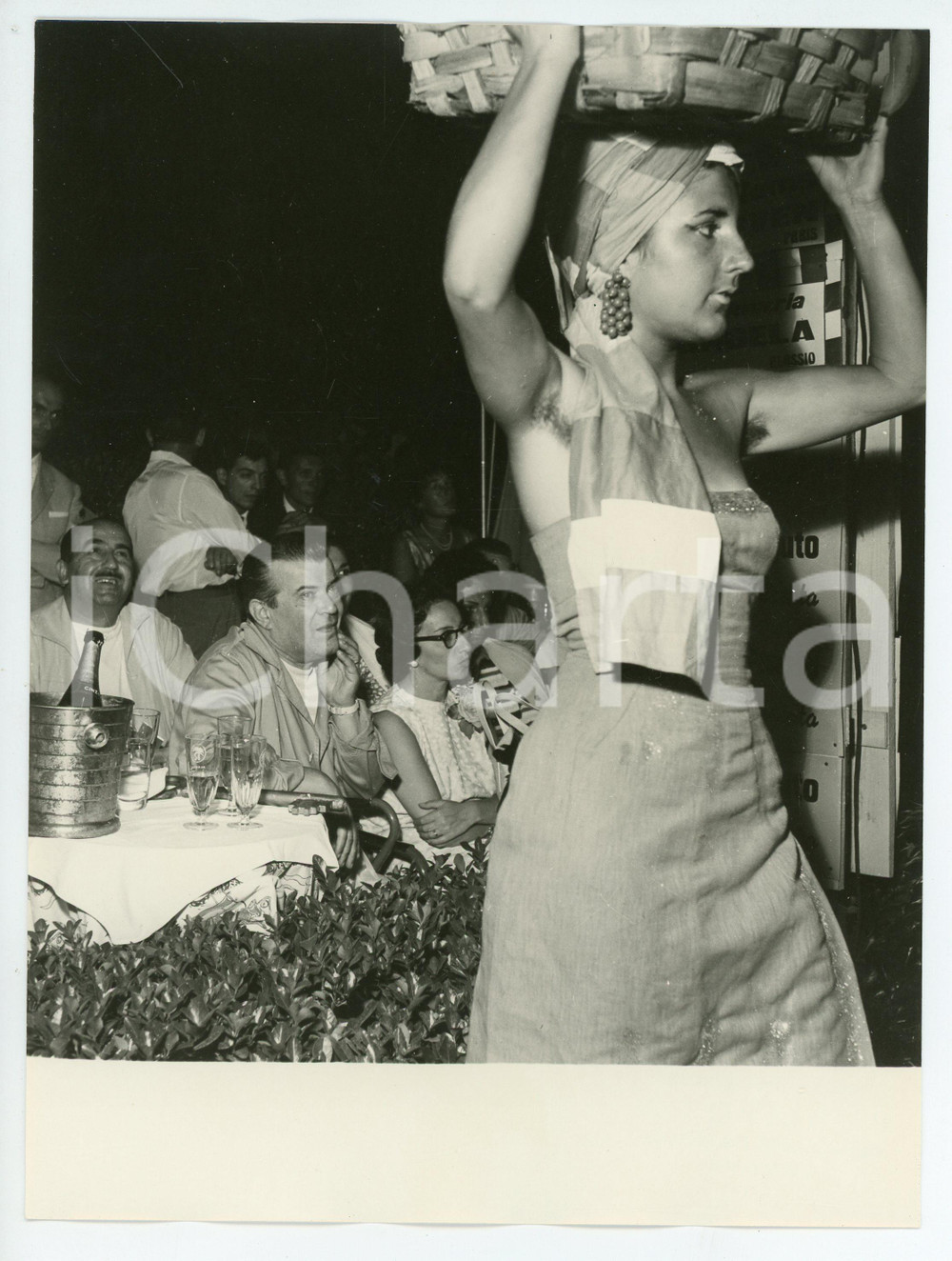 Fotografia d epoca originale 1958 ALASSIO Elezione MISS MURETTO  Sfilata in costume  Foto 18x24 1 1