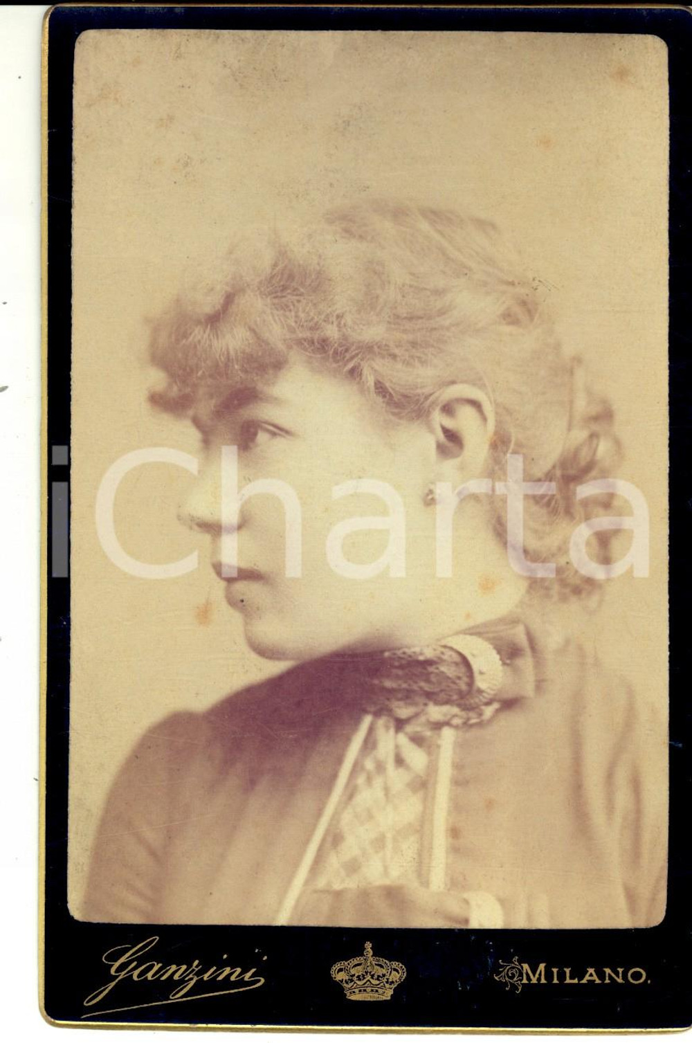 Fotografia d epoca originale 1880 ca MILANO Ritratto di fanciulla di profilo  Fotografia GANZINI 11x16 1