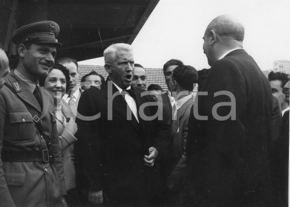 Fotografia d epoca originale 1954 GENOVA Stazione marittima  Arrivo di Spencer TRACY  Foto RARA Foto 2 1