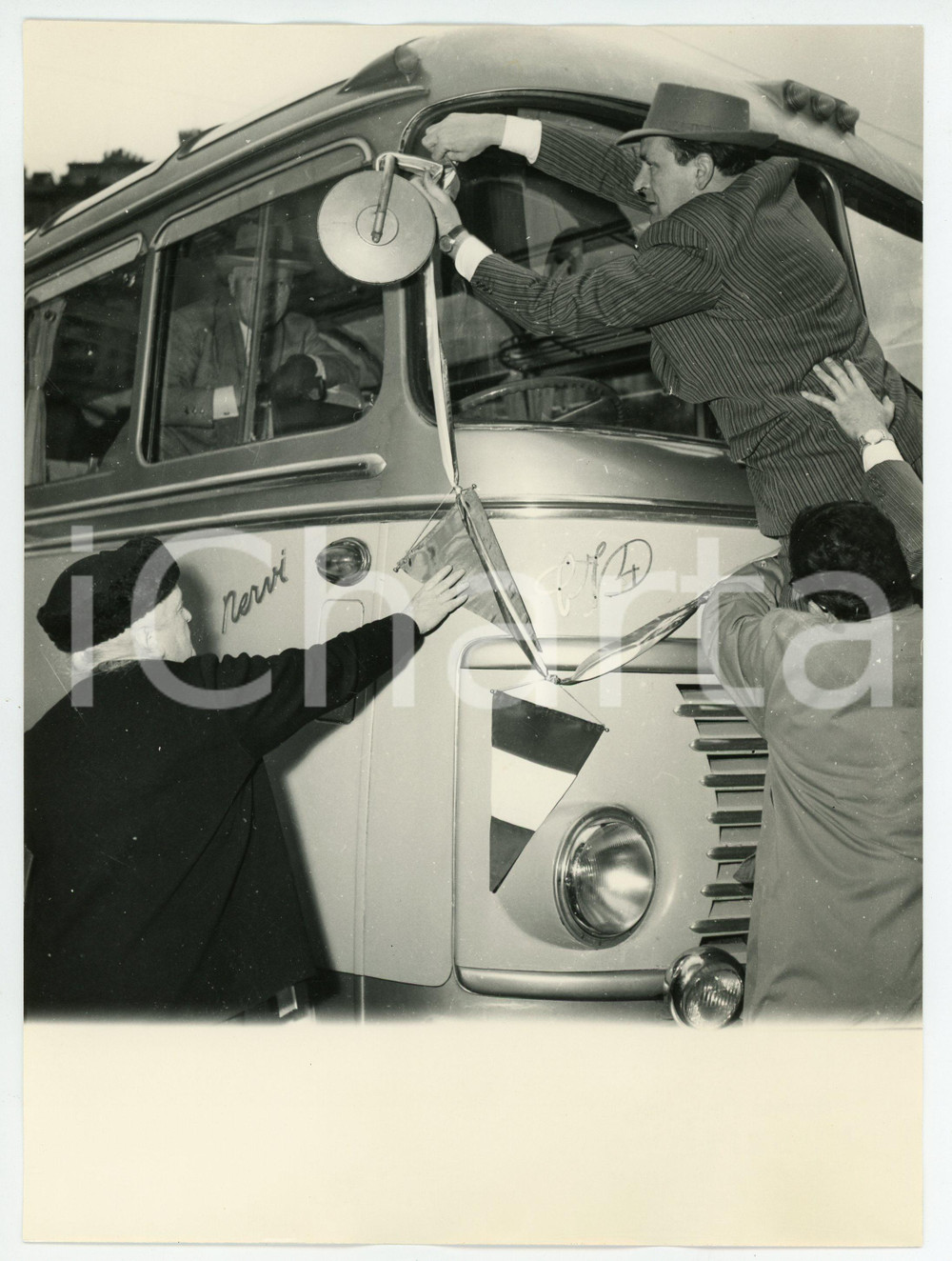 Fotografia d epoca originale 1955 GENOVA Nozze Maria Pia di SAVOIA  Monarchici partono per CASCAIS Foto 1 1