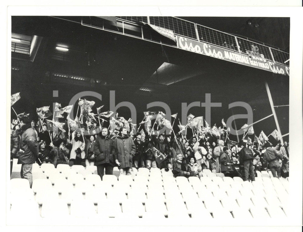 Fotografia d epoca originale 1994 GENOVA CALCIO Stadio Luigi Ferraris  Ultras GENOA tra gli spalti Foto 1