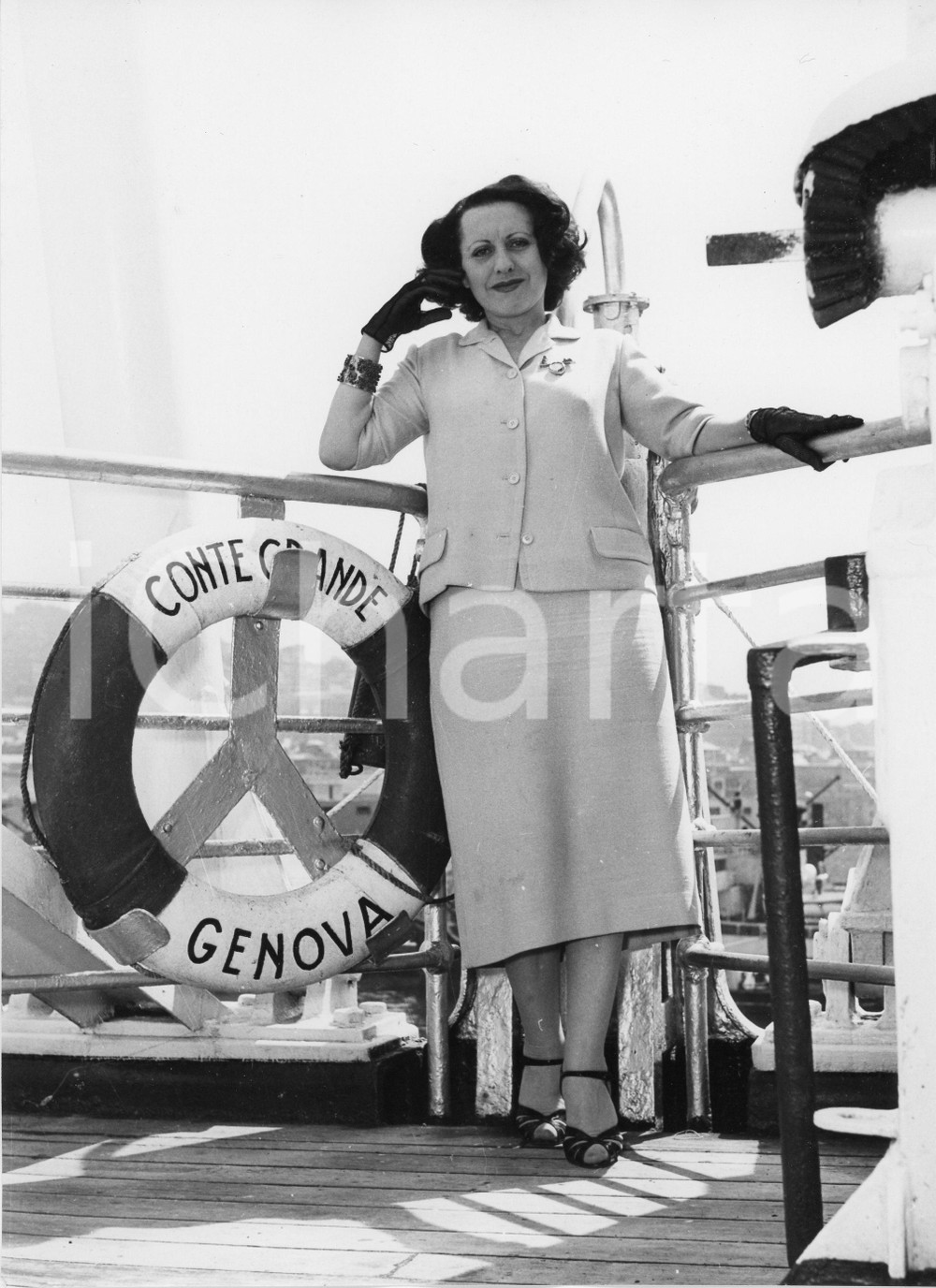 Fotografia d epoca originale 1955 GENOVA Soprano Margherita CAROSIO a bordo del T/N CONTE GRANDE Foto 1