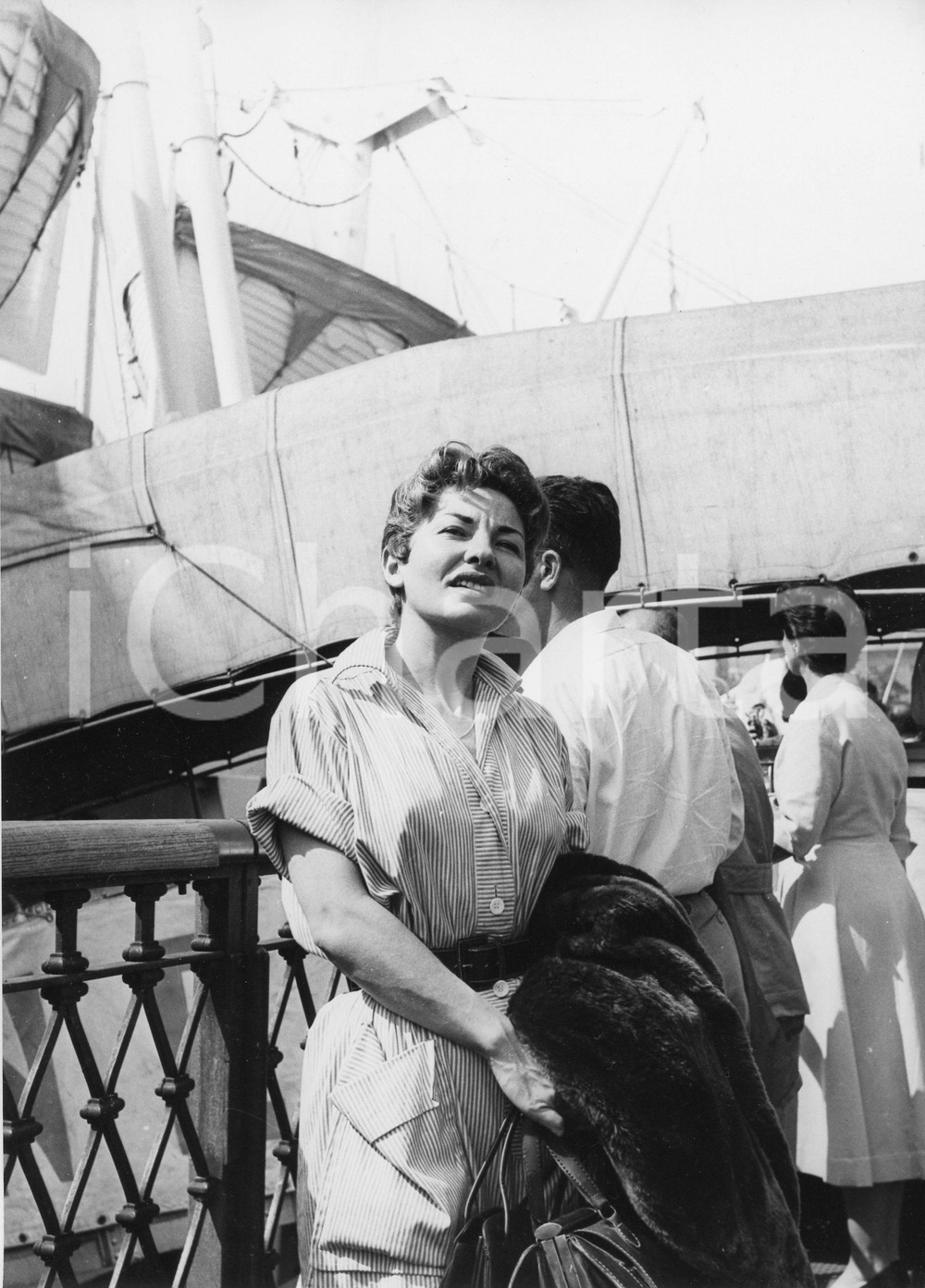 Fotografia d epoca originale 1955 GENOVA Arrivo Nelida ROMERO attrice argentina  Foto 18x24 cm 2 1