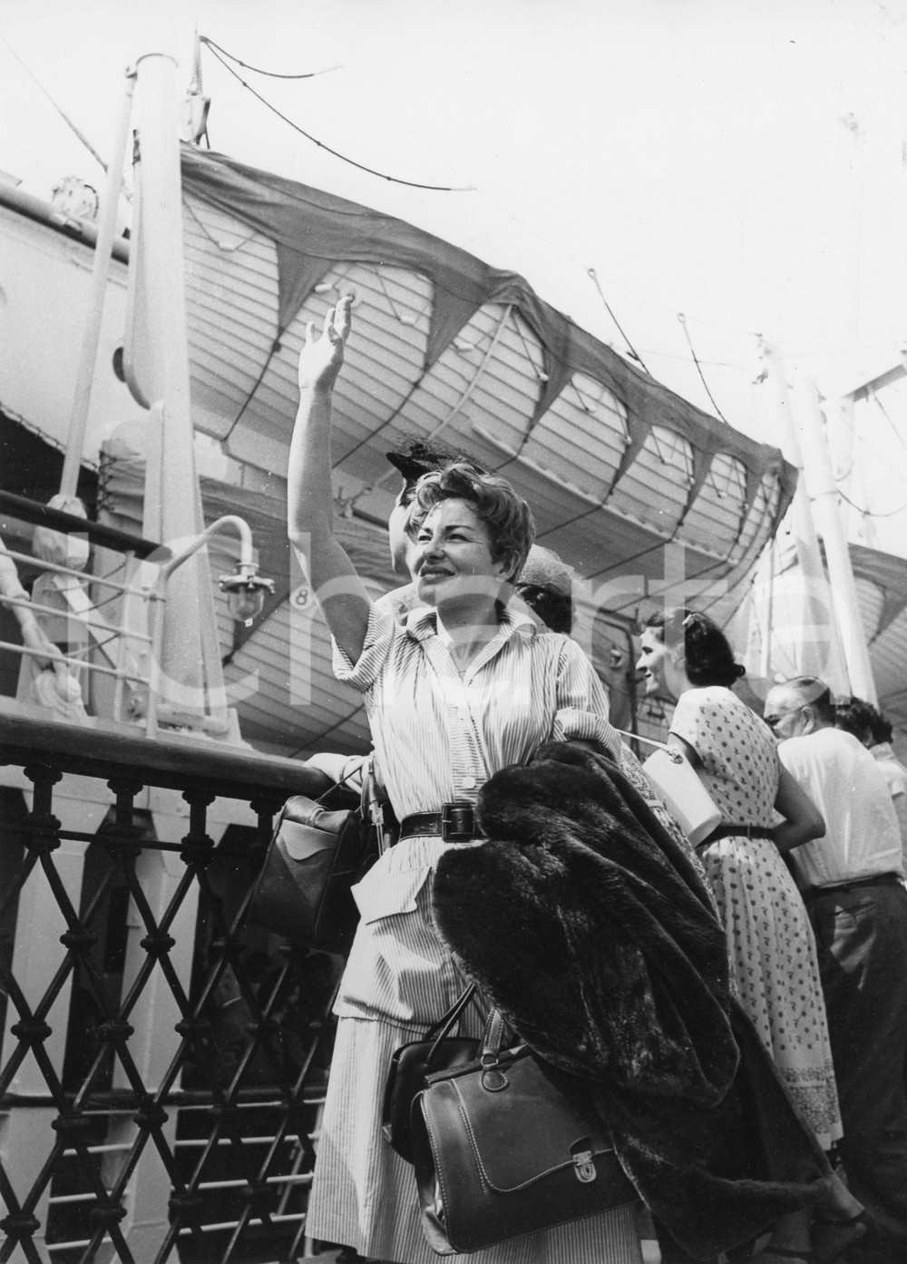 Fotografia d epoca originale 1955 GENOVA Arrivo Nelida ROMERO attrice argentina  Foto 18x24 cm 1 1