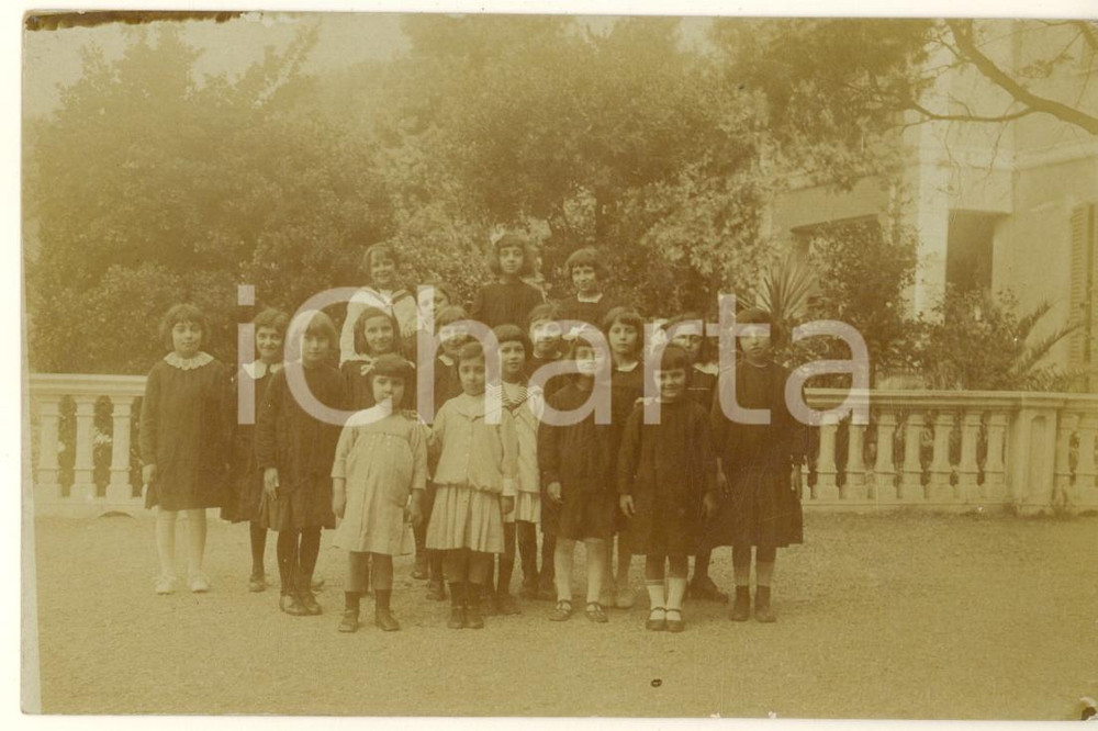 Fotografia d epoca originale 1925 ca GENOVA PRA  PALMARO Alunne di una scuola a Villa De Mari Foto cartolina 1