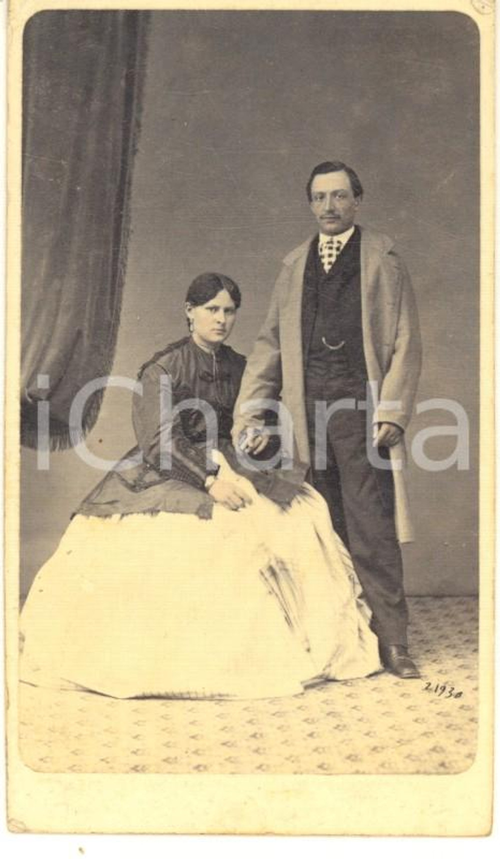 Fotografia d epoca originale 1870 ca MILANO Conte Andrea GABRIELLI con la moglie Maria Foto Giulio ROSSI CDV 1
