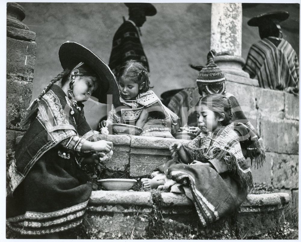 Materiale cinematografico d’epoca 1955 CINEMA L impero del sole Regia di Enrico GRAS Mario CRAVERI Foto 3 1