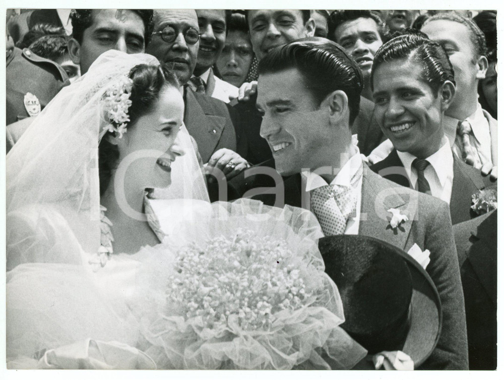 Materiale cinematografico d’epoca 1956 CINEMA Torero! Luis PROCUNA Regia di Carlos VELO Foto seriale 17x13 cm 2 1
