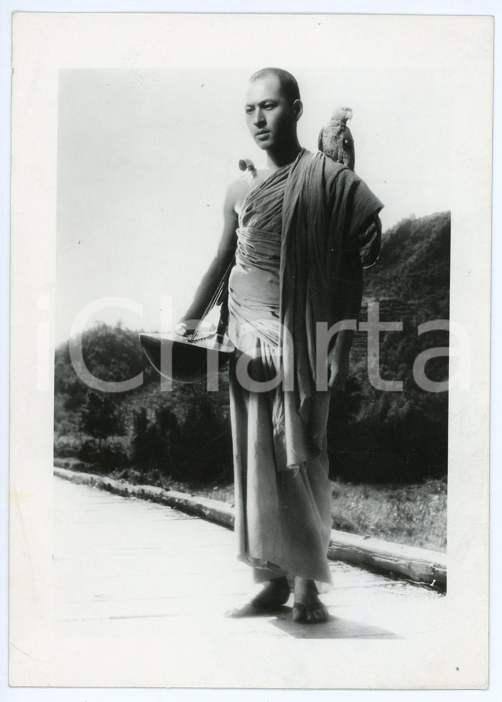 Materiale cinematografico d’epoca 1956 BURMESE HARP  ARPA BIRMANA Rentaro MIKUNI Regia di Kon ICHIKAWA Foto 1