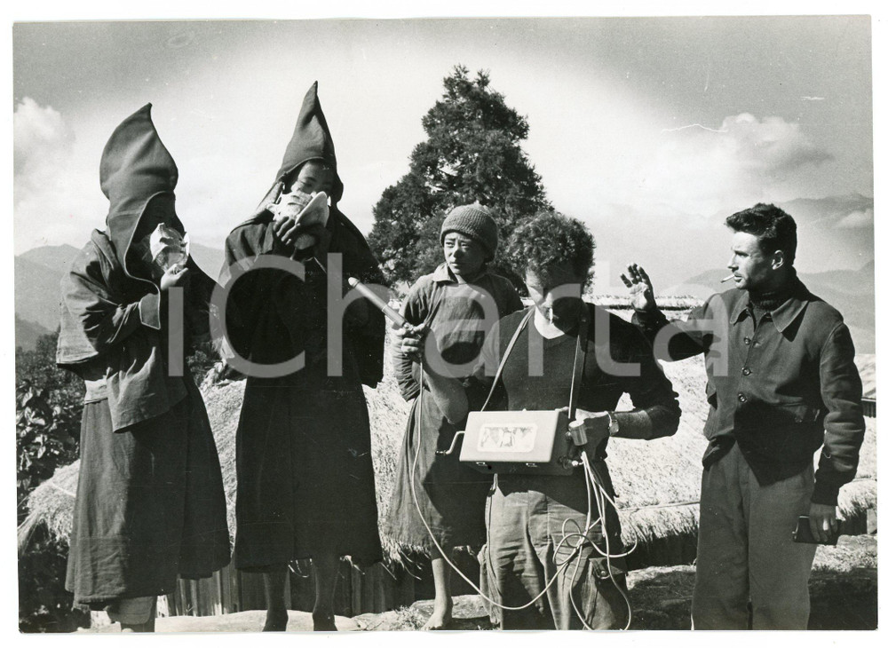 Fotografia d epoca originale 1956 TIBET Serge BOURGUIGNON recording Musique Tibétaine du Sikkim Foto 18x13 1