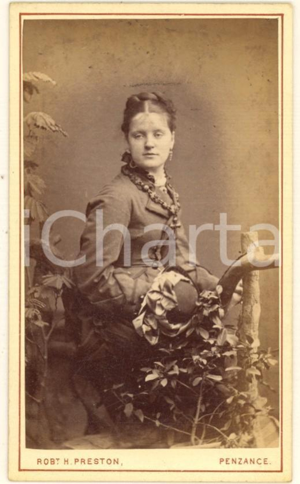 Fotografia d epoca originale 1875 ca PENZANCE UK Giovane donna di profilo  Foto Robert H. PRESTON CDV 1