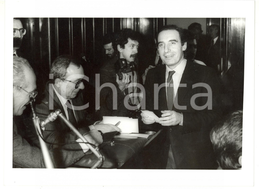Fotografia d epoca originale 1990 ca MILANO Sindaco Paolo PILLITTERI durante conferenza stampa  Foto 24x18 1