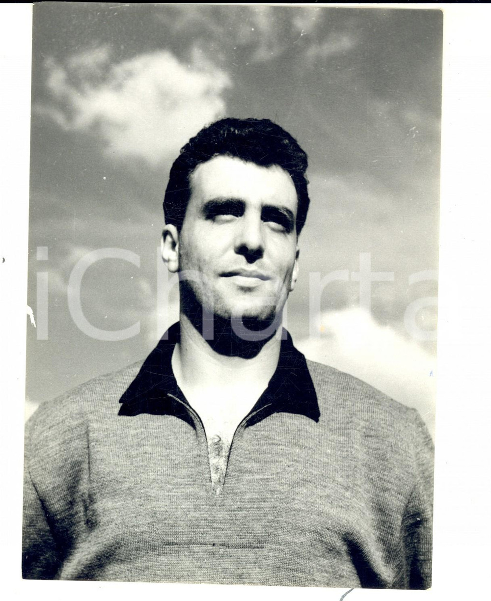 Fotografia d epoca originale 1957 CALCIO SERIE A GENOA Ritratto di un giocatore Fotografia 14x18 1