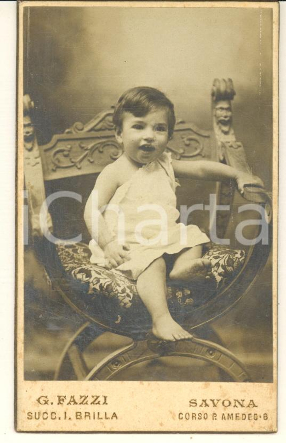 Fotografia d epoca originale 1870 ca SAVONA Ritratto di bambino seduto Foto G. FAZZI  CDV 1