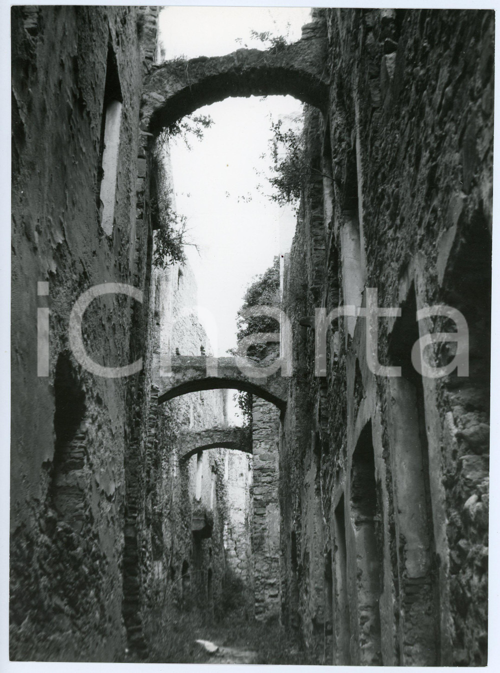 Fotografia d epoca originale 1963 SANREMO Fraz. BUSSANA VECCHIA Veduta di un carruggio  Foto 17x24 cm 1