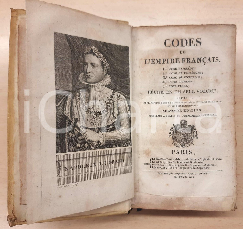 Libro, pubblicazione d epoca 1812 Codes de l Empire Francais réunis en un seul volume 2e édition DAMAGED 1