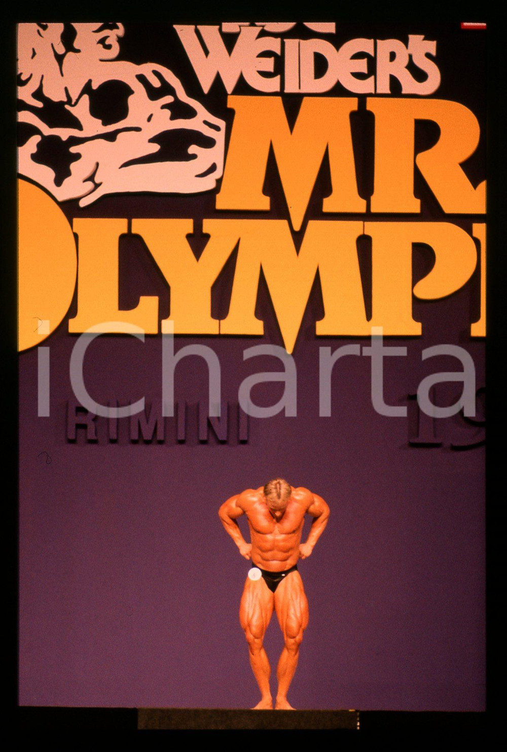 Fotografia d epoca originale 1989 RIMINI BODYBUILDING  MR. OLYMPIA  Atleta in gara 35mm VINTAGE SLIDE 1