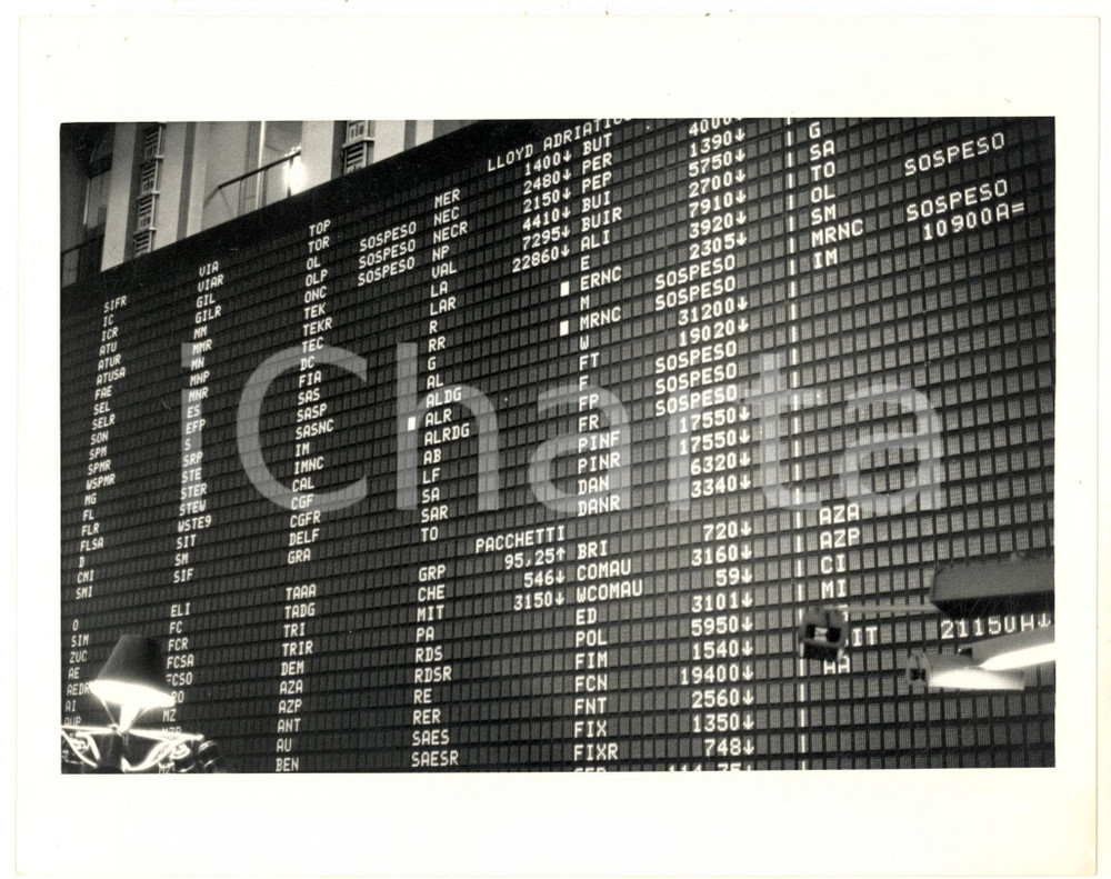 Fotografia d epoca originale 1987 MILANO Tabellone della Borsa Italiana Foto 25x20 cm 1