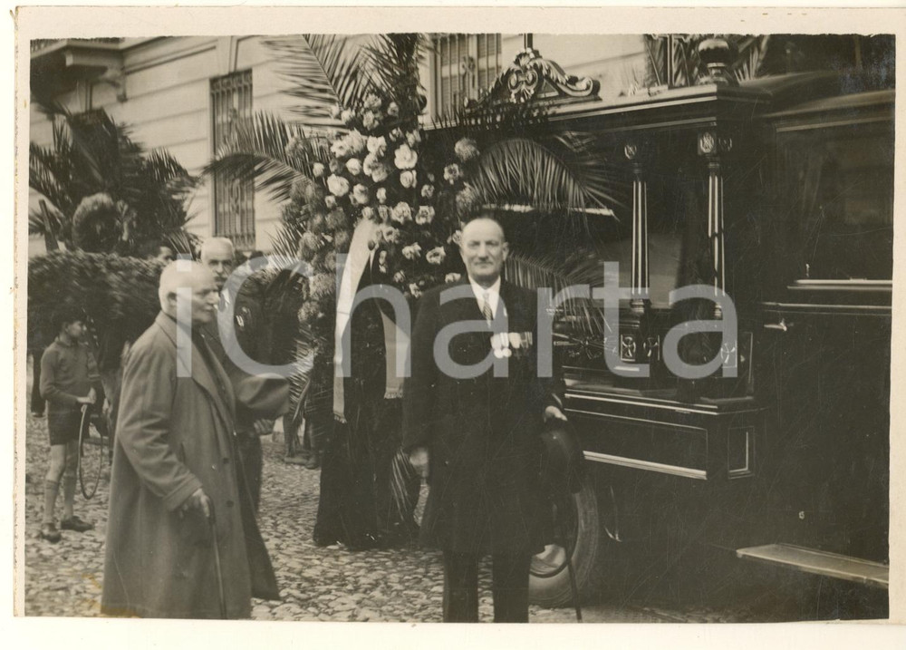 Fotografia d epoca originale 1930 ca MILANO Via Ripamonti  Corteo funebre  Fotografia 18x13 cm 7 1