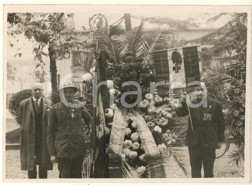 Fotografia d epoca originale 1930 ca MILANO Via Ripamonti  Funerale con Reduci Africa  Foto 18x13 cm 1