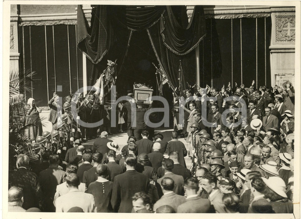 Fotografia d epoca originale 1930 ca MILANO piazza Wagner  Chiesa San Pietro in Sala  Funerali Foto 4 1