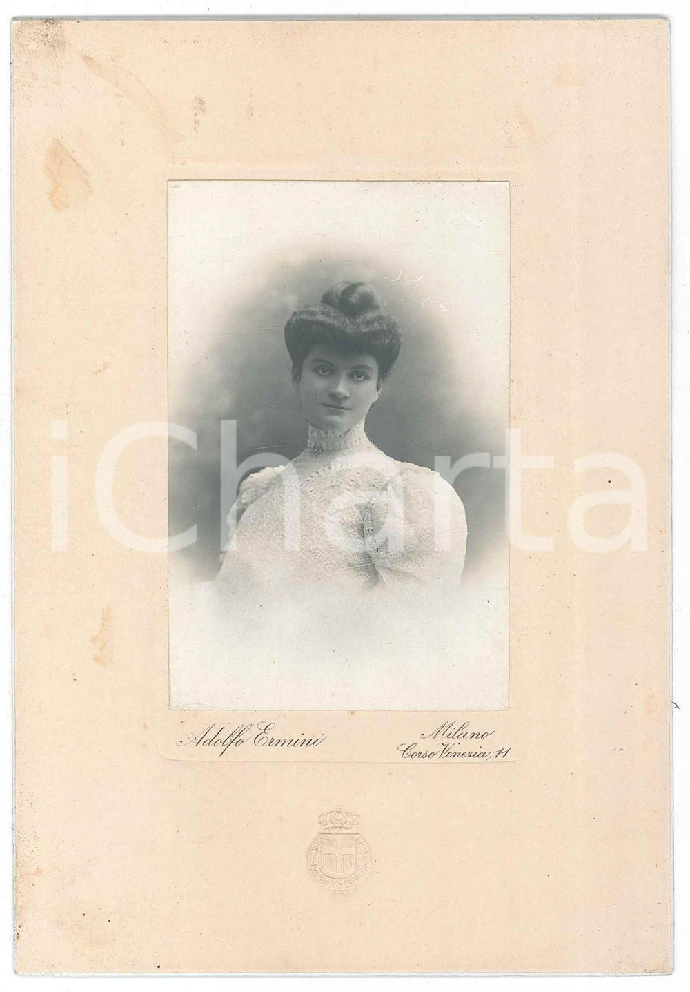 Fotografia d epoca originale 1910 ca MILANO Giovane donna in abito bianco  Foto Adolfo ERMINI 17x25 1