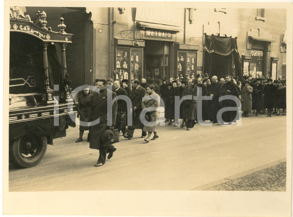 Fotografia d epoca originale 1935 ca MILANO viale Piave  Corteo funebre  Foto 24x18 cm 1 1