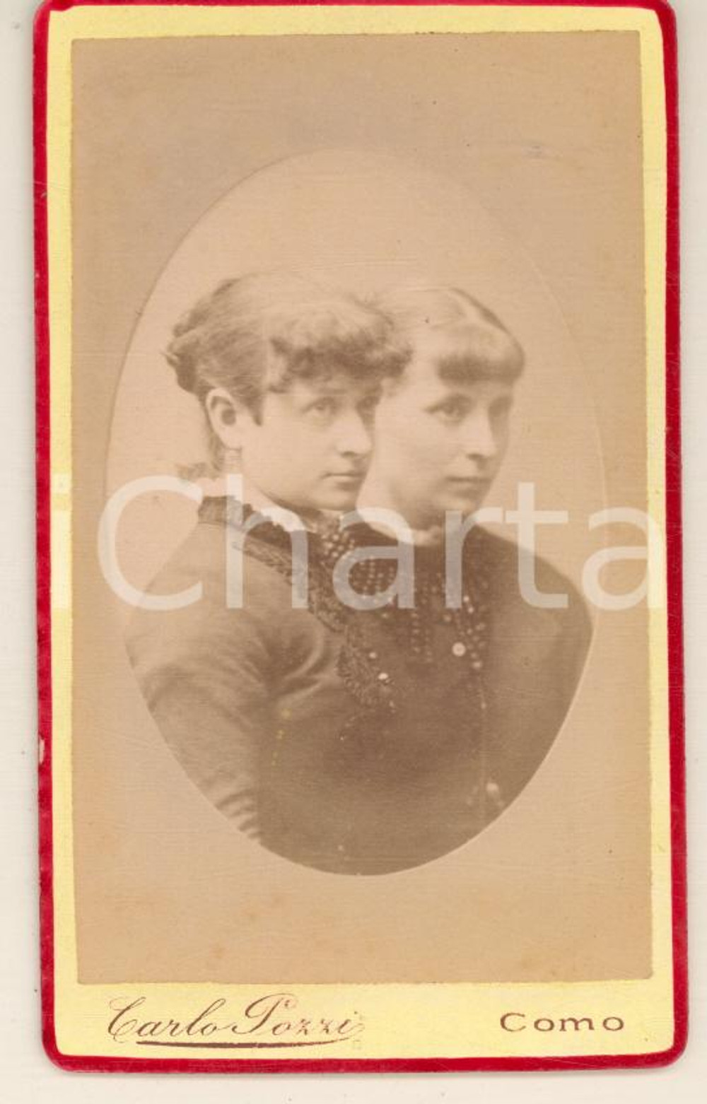 Fotografia d epoca originale 1880 ca COMO Due giovani sorelle  Ritratto Foto Carlo POZZI CDV 1