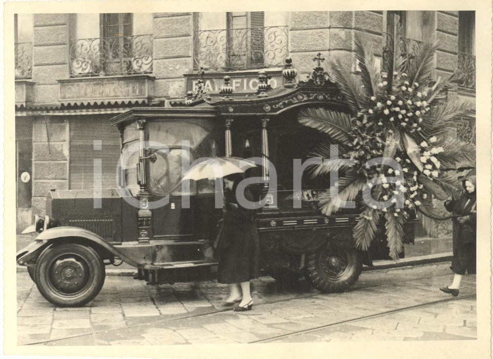 Fotografia d epoca originale 1950 ca MILANO Via Giulio Romano  Corteo funebre  Foto 24x18 cm 4 1