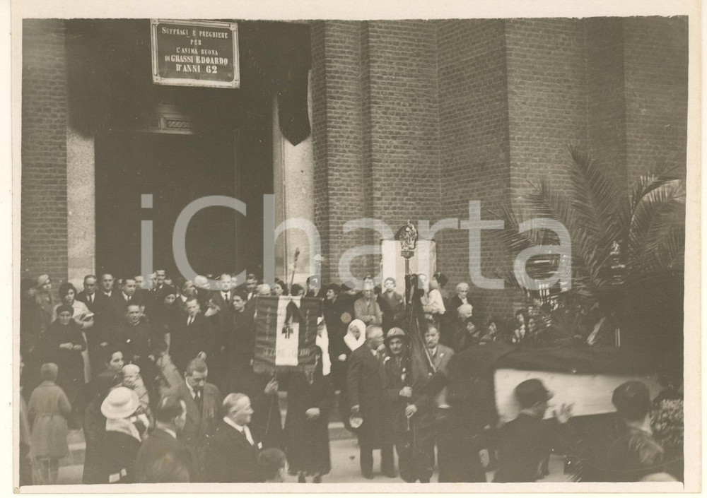 Fotografia d epoca originale 1950 ca MILANO Via Crema  Parrocchia S. Andrea  Funerale  Foto 18x13 cm 2 1