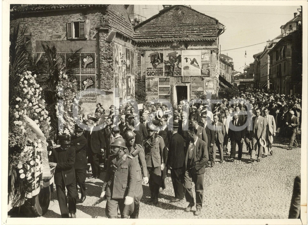 Fotografia d epoca originale 1950 ca MILANO Zona WAGNER  Funerale  Foto 24x18 cm 1 1
