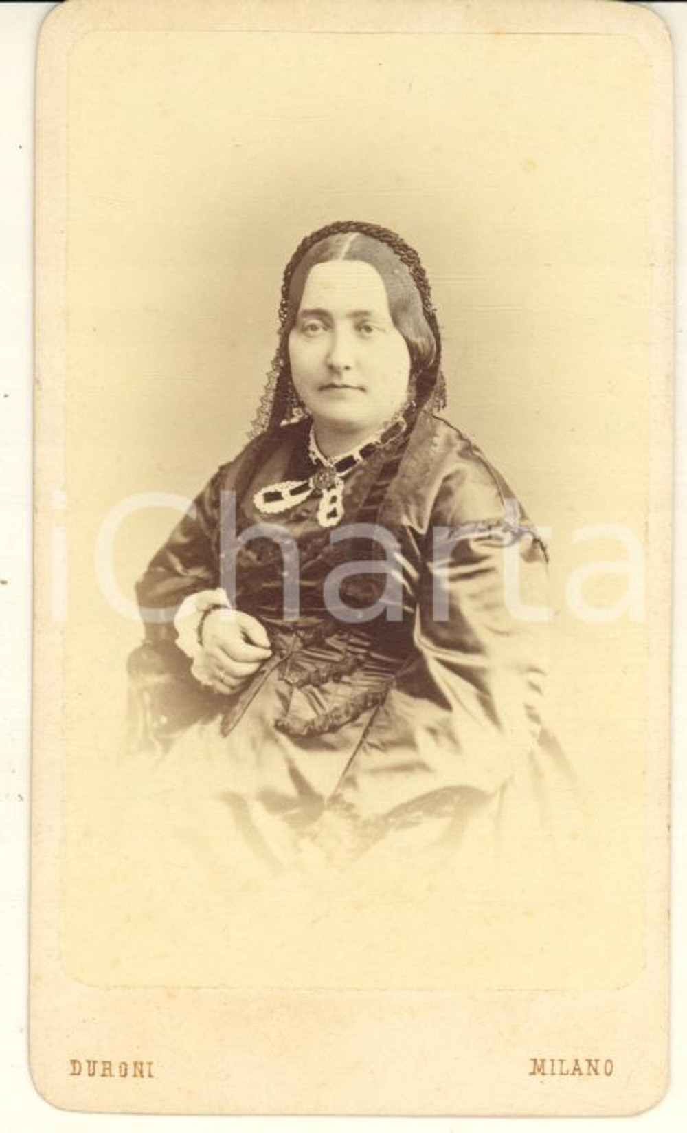 Fotografia d epoca originale 1870 ca MILANO Donna con il velo  Foto DURONI di Icilio CALZOLARI CDV 1