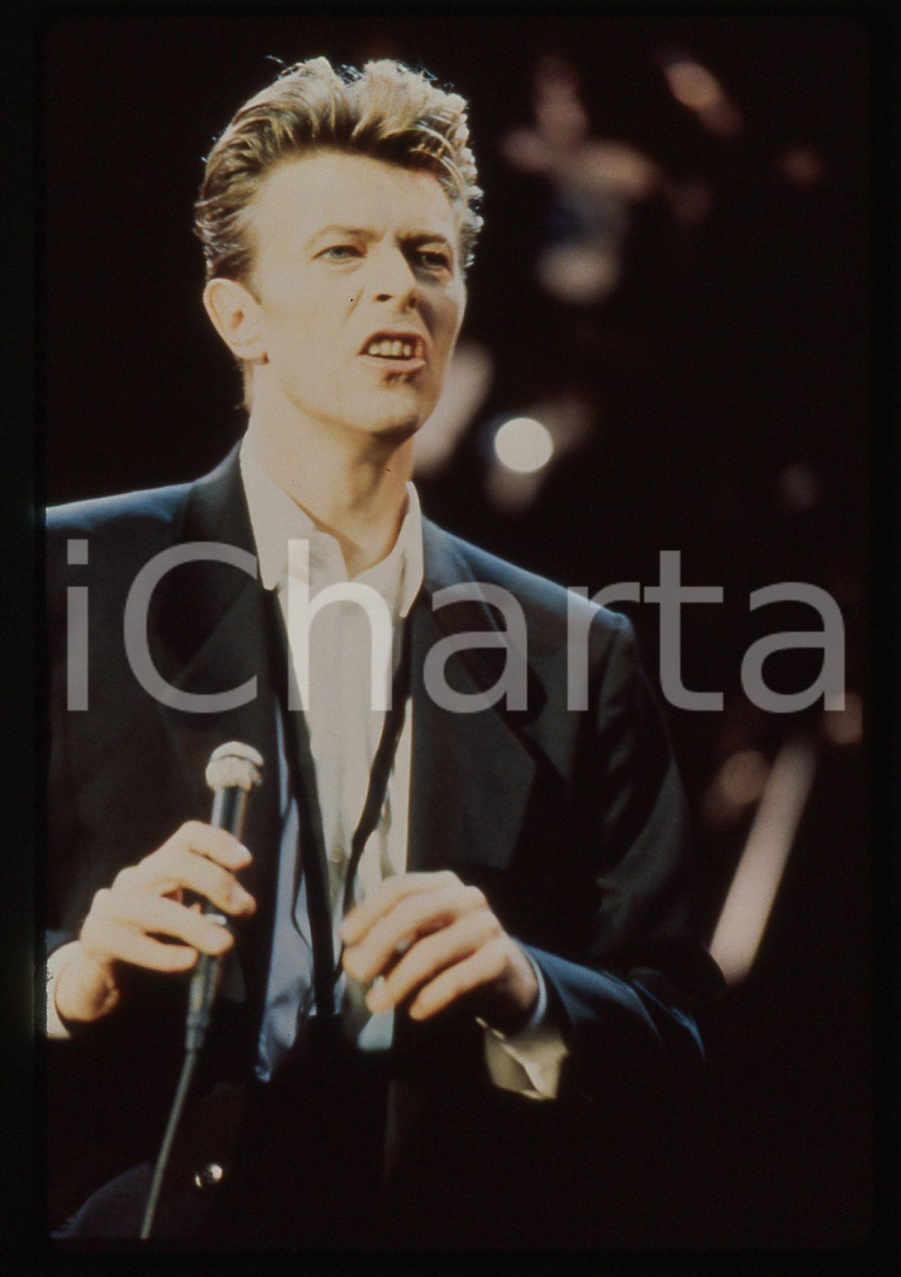 Fotografia d epoca originale 35mm vintage slide 1990ca MUSICA David BOWIE durante un concerto  Ritratto 1
