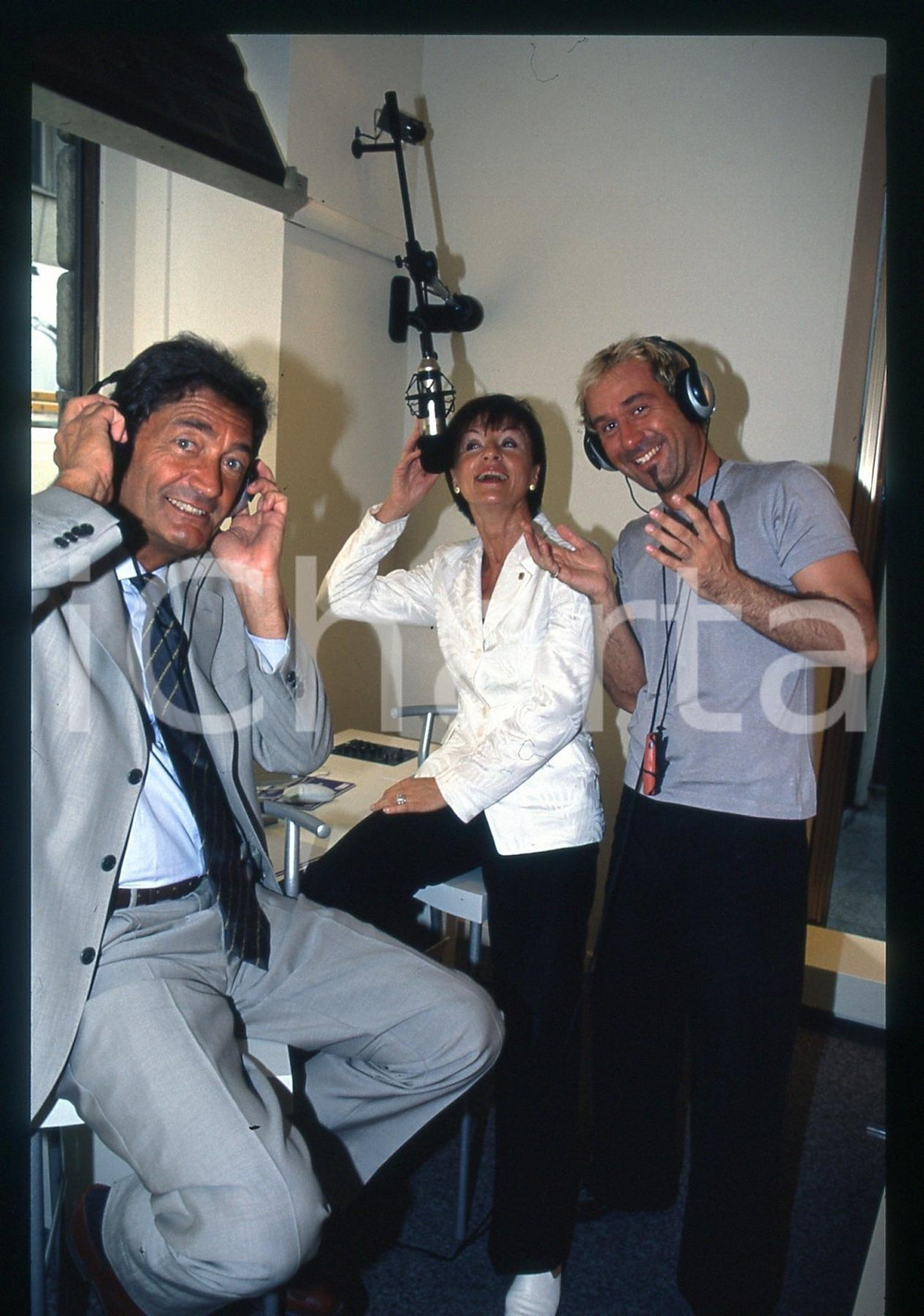 Fotografia d epoca originale 1990 ca MILANO Claudia BUCCELLATI RADIO VIA MONTENAPOLEONE 35mm VINTAGE SLIDE 3 1