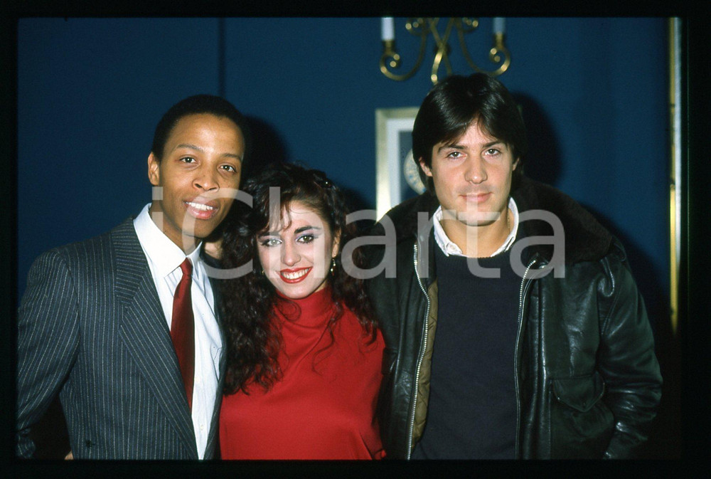 Fotografia d epoca originale 1984 MILANO  Patricia MOORE Tom HOOKER Russell RUSSELL 35mm VINTAGE SLIDE 1