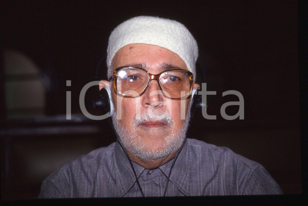 Fotografia d epoca originale 35mm vintage slide 1993 MILANO Mohamed Habib BELKHODJA Meeting per la Pace 3 1