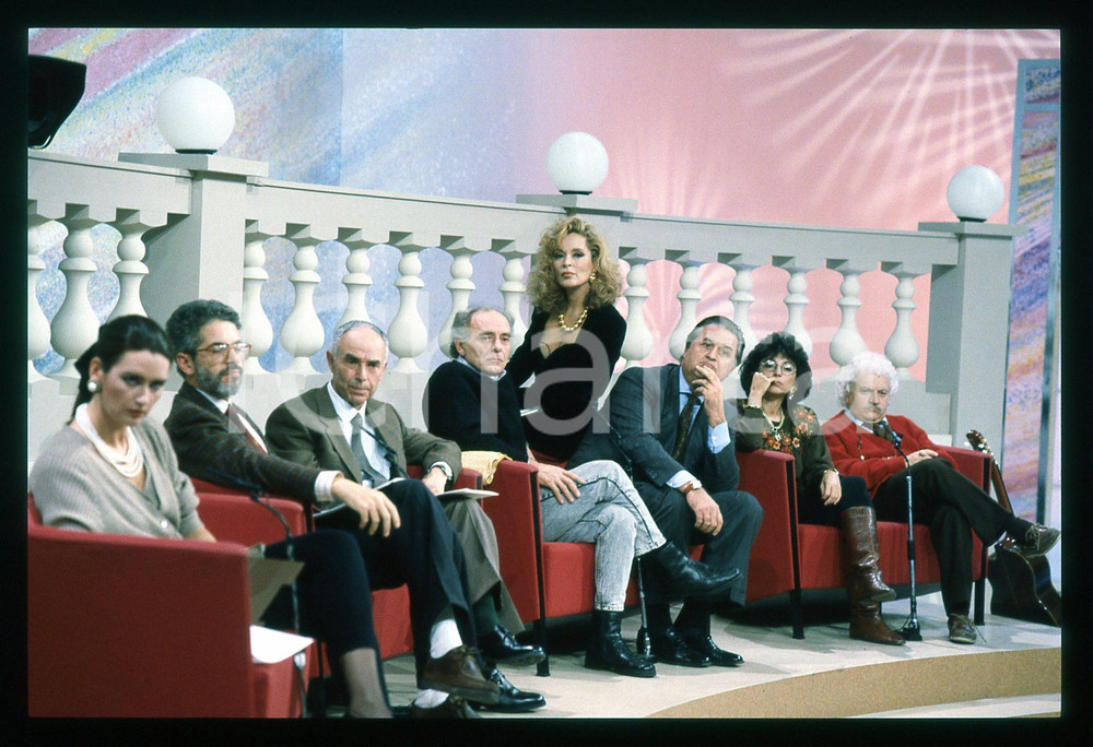 Fotografia d epoca originale 1990 ca Pietro VALPREDA  Santi LICHERI e Silvana GIACOBINI 35mm VINTAGE SLIDE 3 1