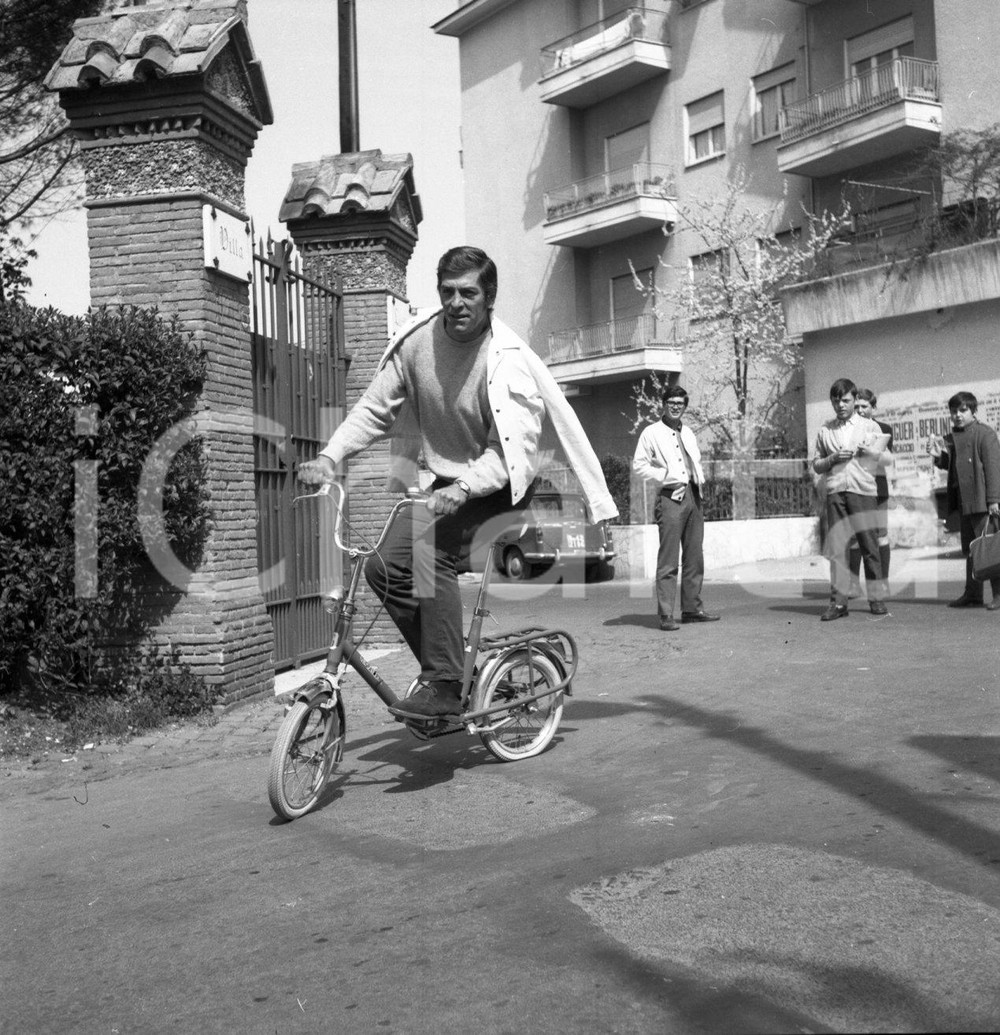 Fotografia d epoca originale 1965ca Paolo GOZLINO ROMA via Clemente III angolo Garampi NEGATIVO ORIGINALE 1