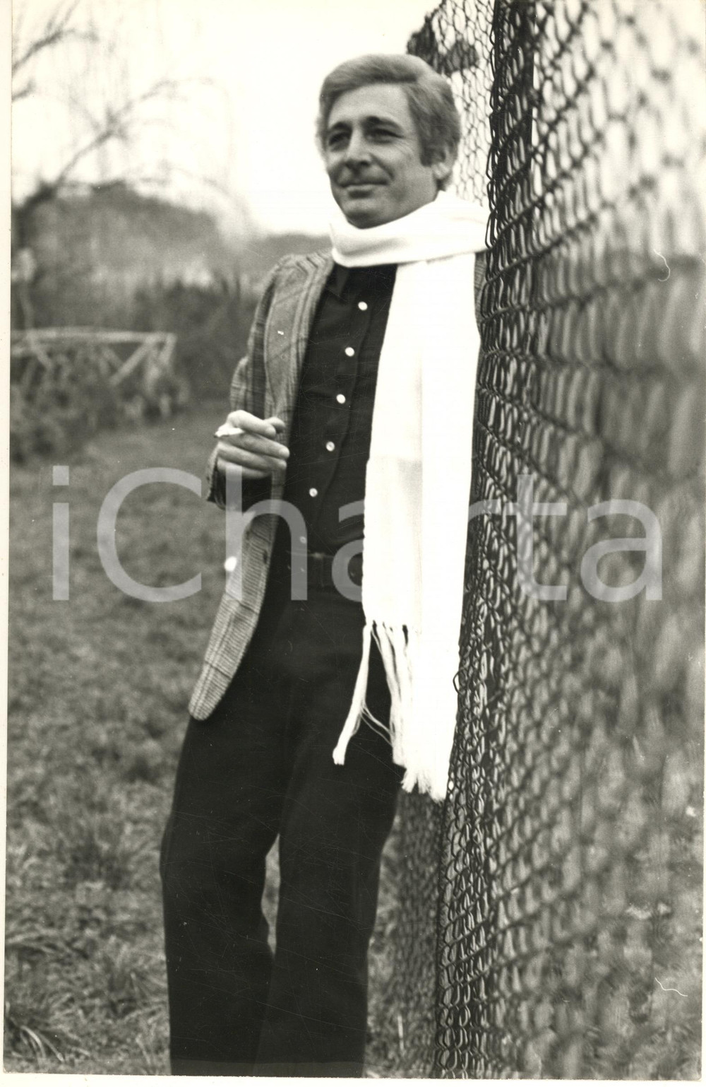 Fotografia d epoca originale 1975 ca COSTUME ITALIA Ugo PAGLIAI in campagna  Ritratto Foto 20x30 5 1