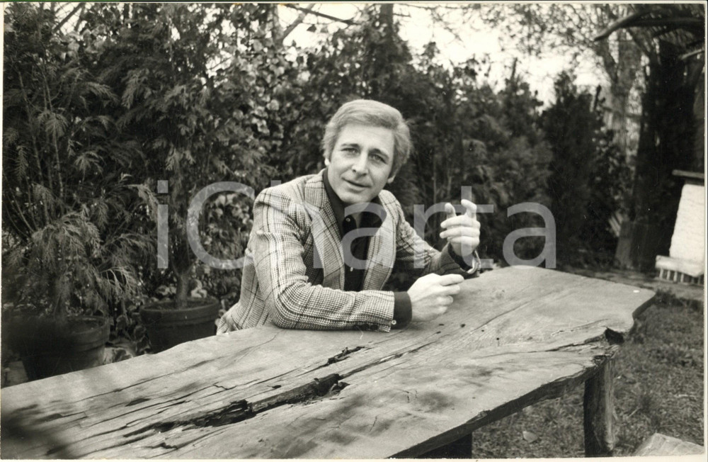 Fotografia d epoca originale 1975 ca COSTUME ITALIA Ugo PAGLIAI in campagna  Ritratto Foto 30x20 7 1